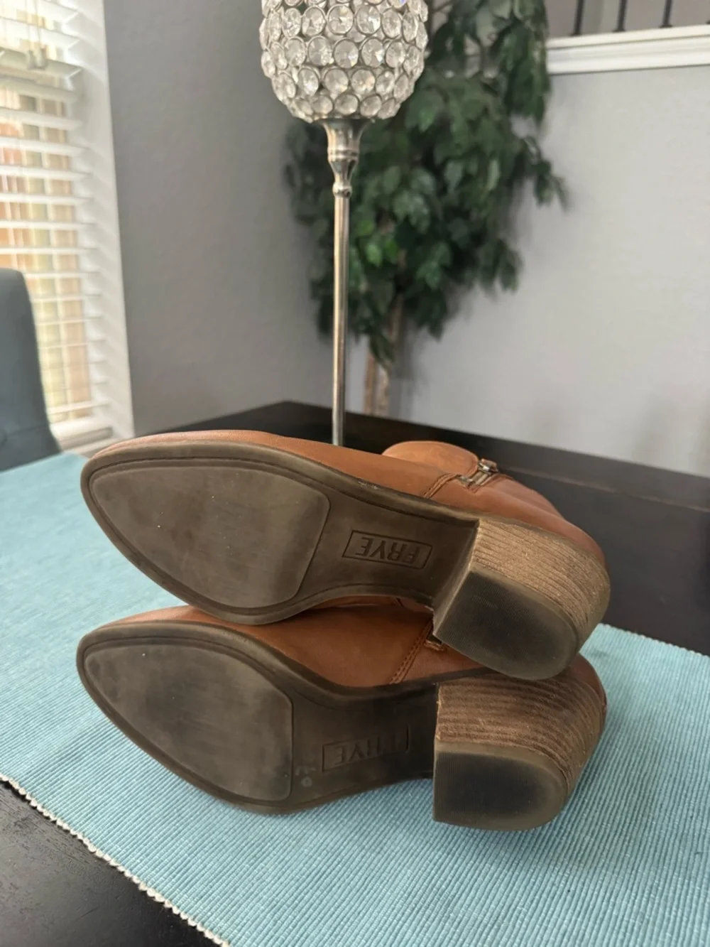 Frye Women's Brown Leather Ankle Boots - Stylish Zip Booties